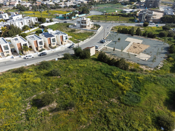 Plot 32